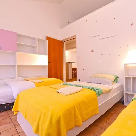 Apartment Ferienwohnung Fur 6 Personen Ca 60 Qm In Pula, Istrien Istrische Riviera Pula